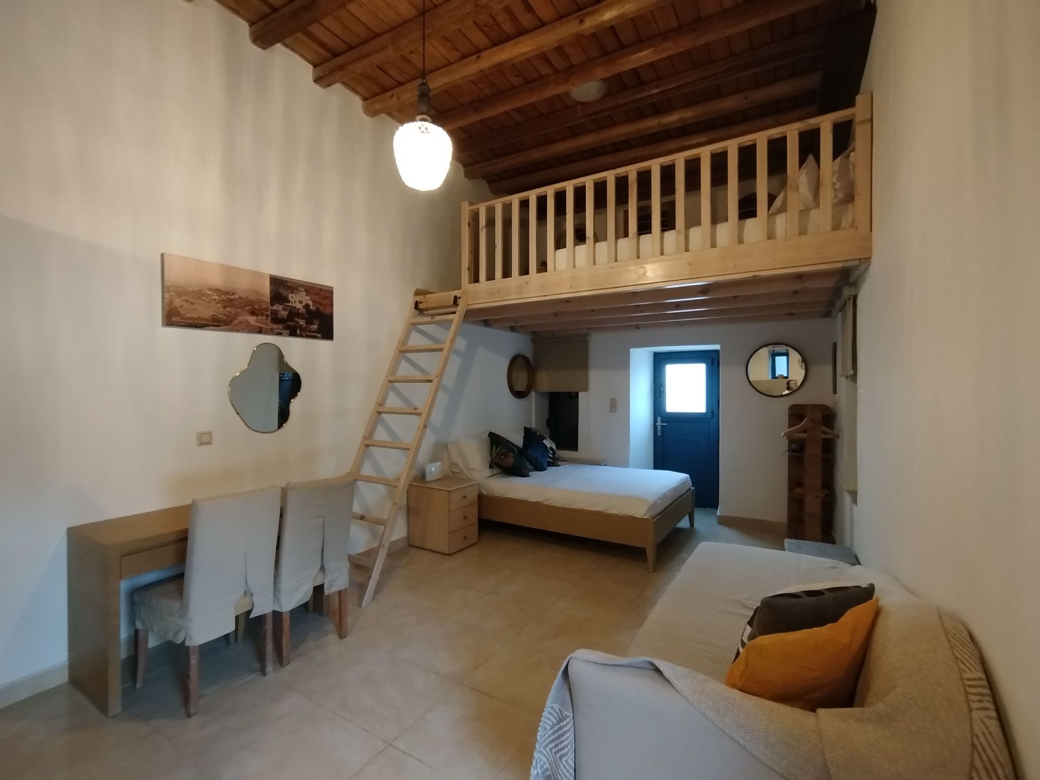 "Großvaters Haus", ein 150 Jahre altes Steinhaus-Binnen