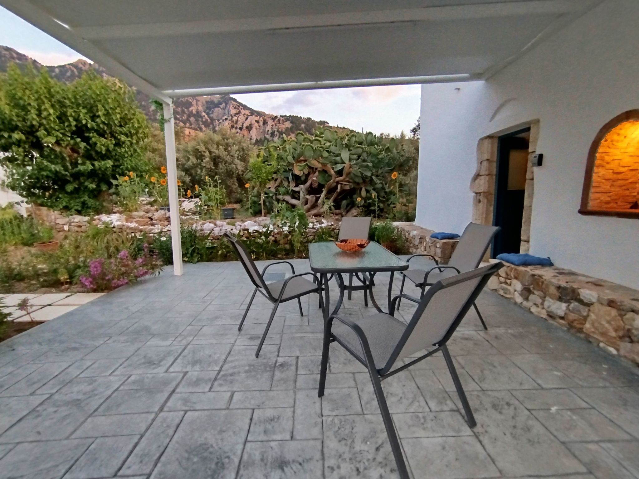 "Großvaters Haus", ein 150 Jahre altes Steinhaus-Binnen