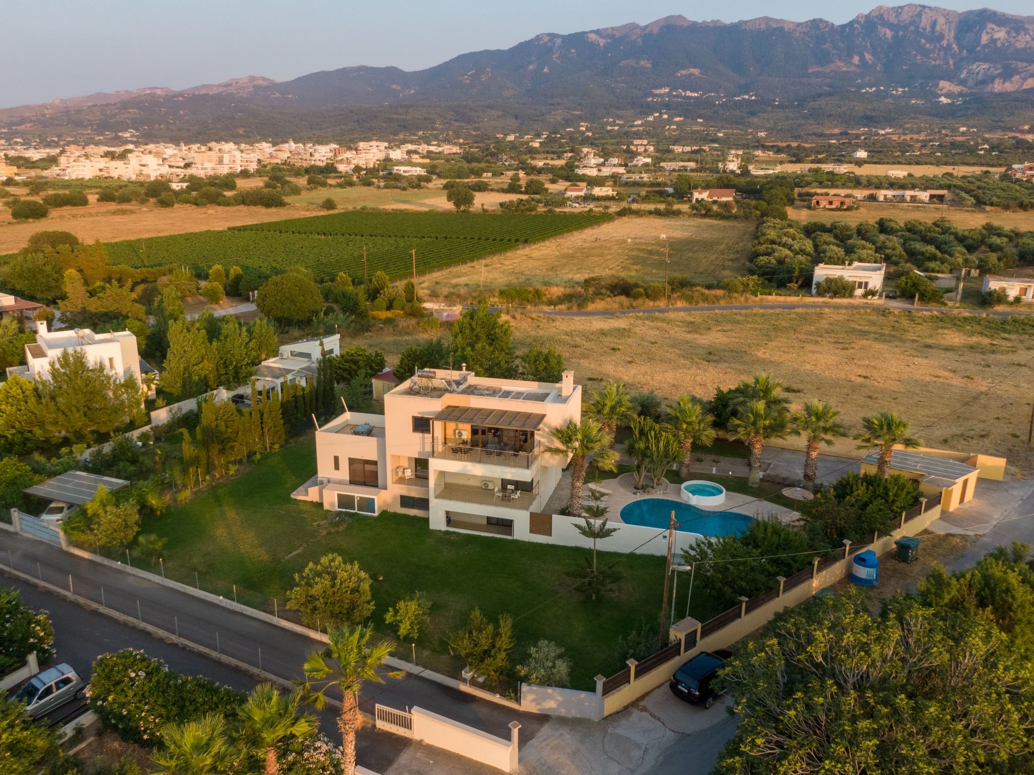 Ferienvilla "Xenos 2" mit Blick auf das Wasser