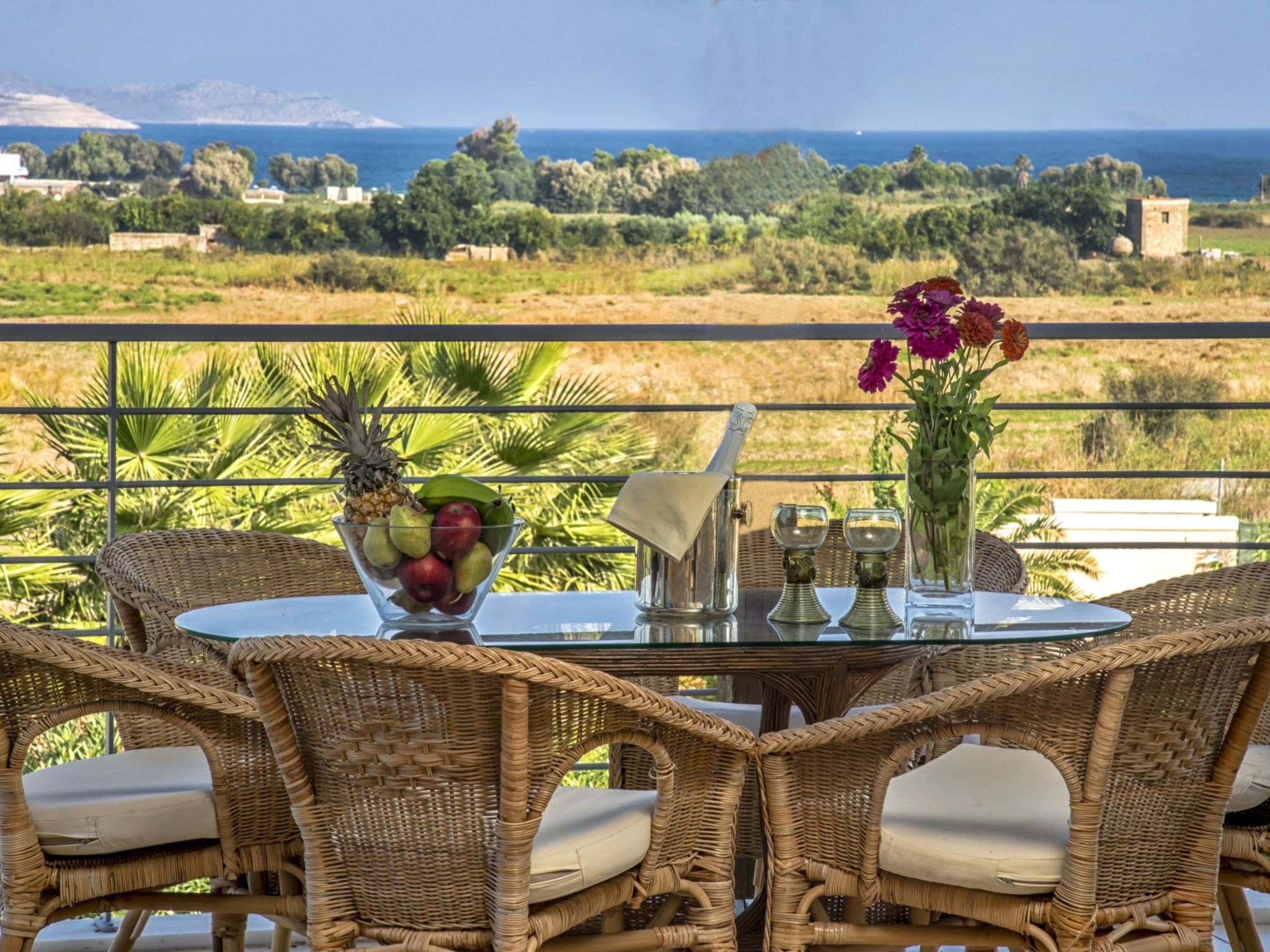 Ferienvilla "Xenos 2" mit Blick auf das Wasser-Buiten