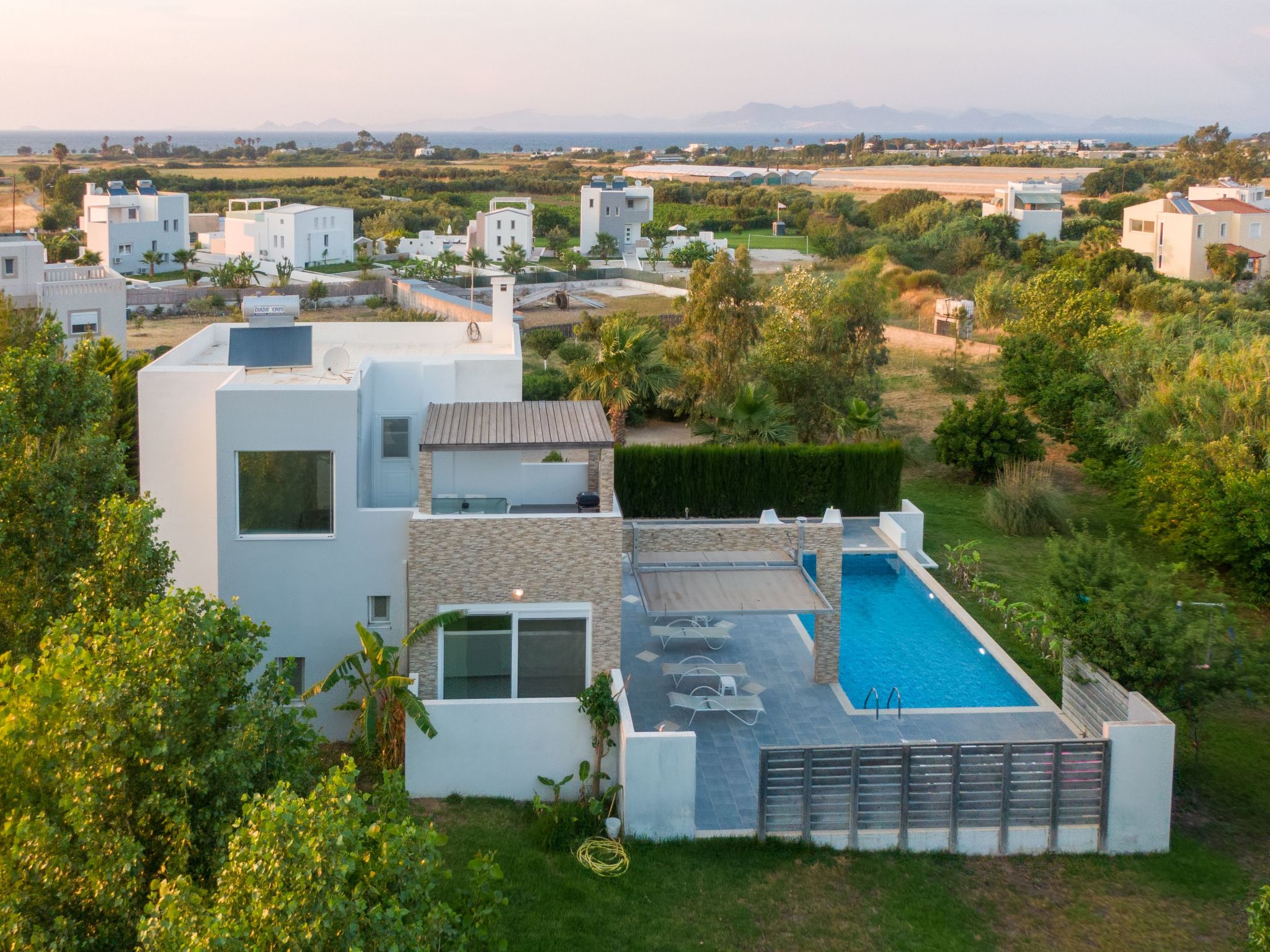 Villa "Xenos" mit Blick auf das Wasser-Buiten