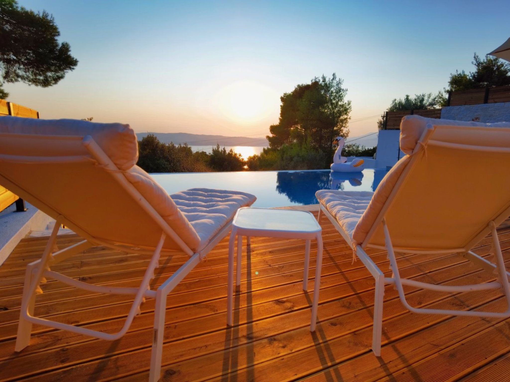 Villen mit privaten Pools und Meerblick Skiathos-Image-tags.info