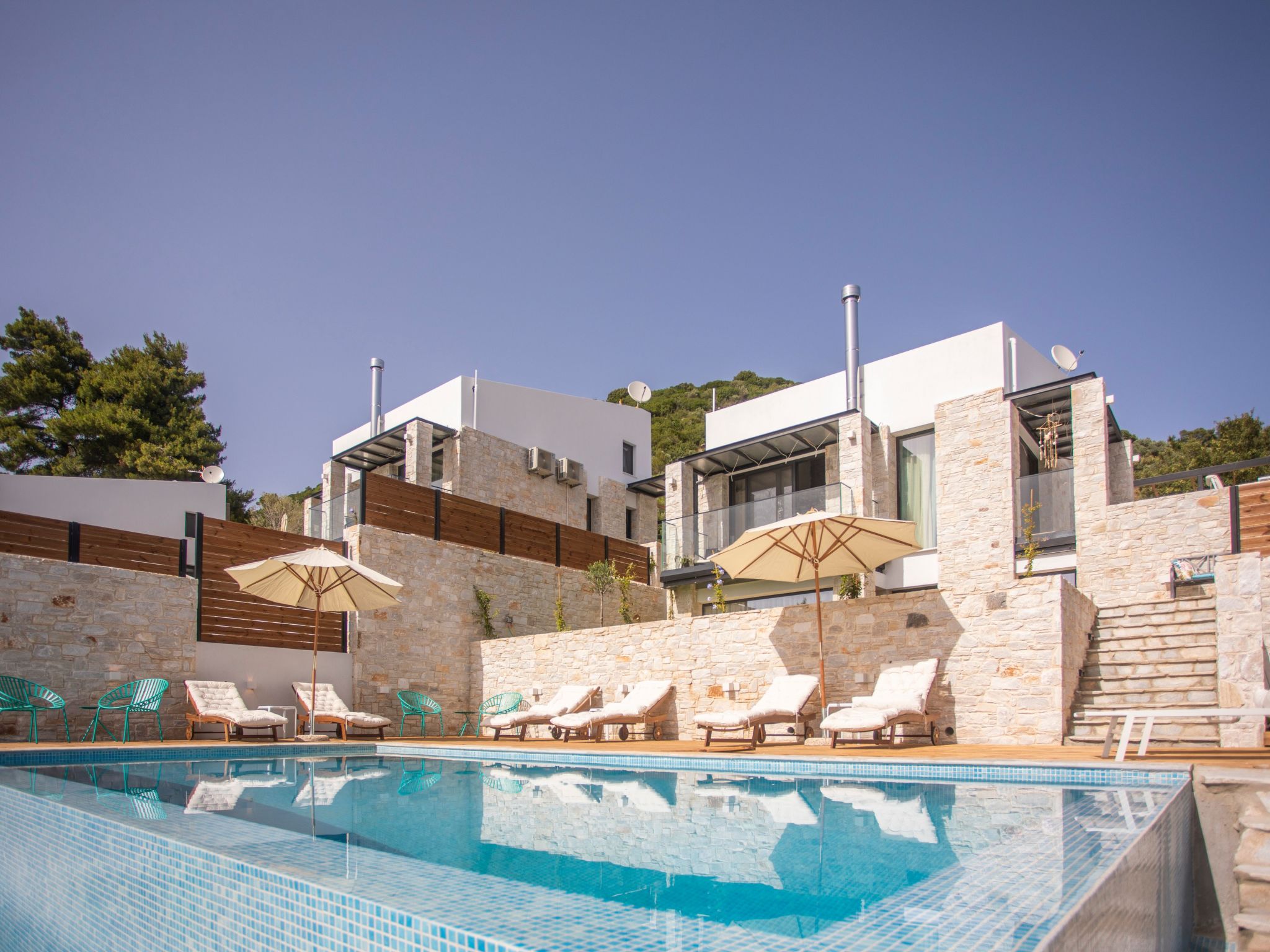 Villen mit privaten Pools und Meerblick Skiathos-Image-tags.info