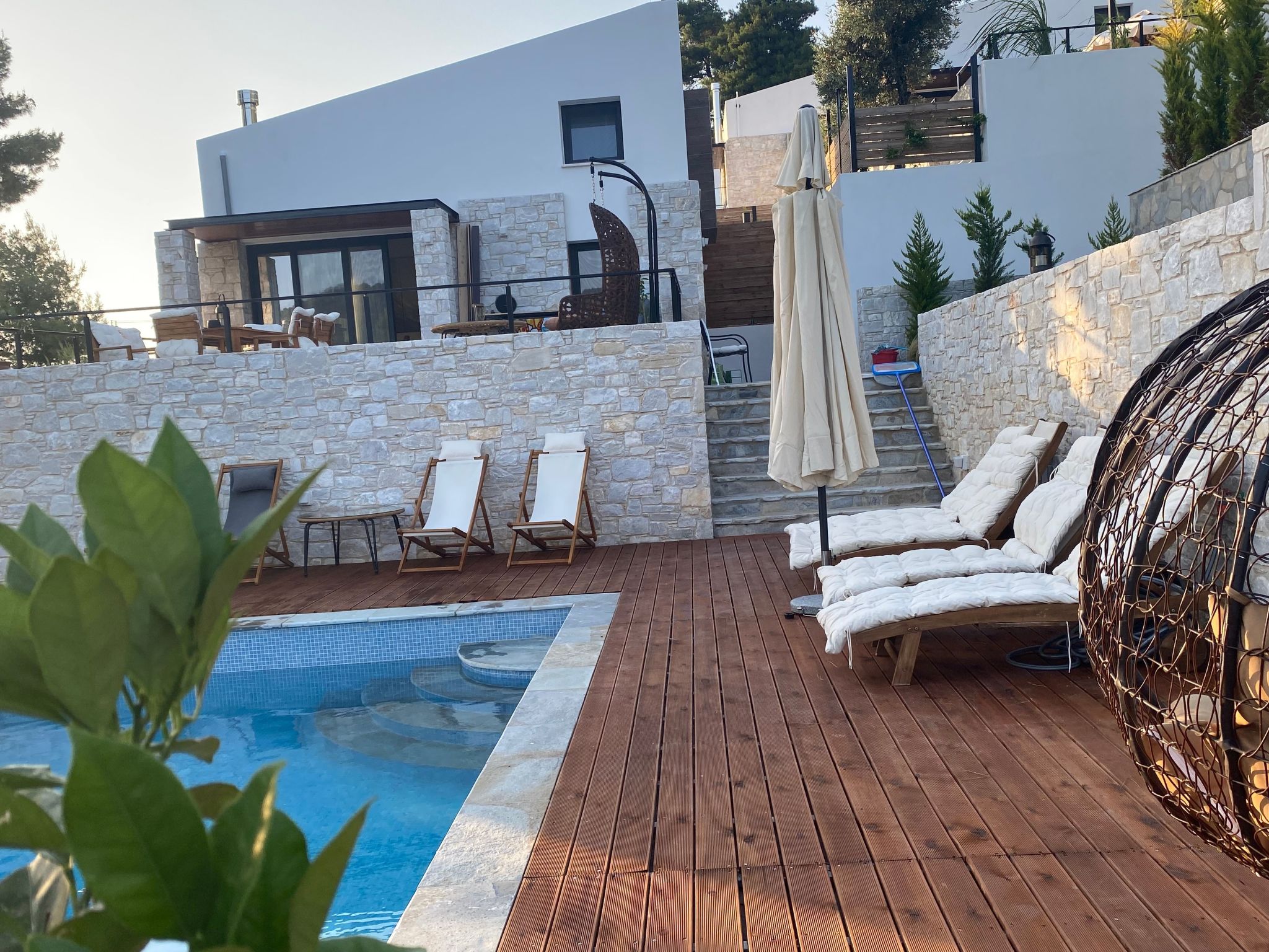 Villen mit privaten Pools und Meerblick Skiathos-Image-tags.info