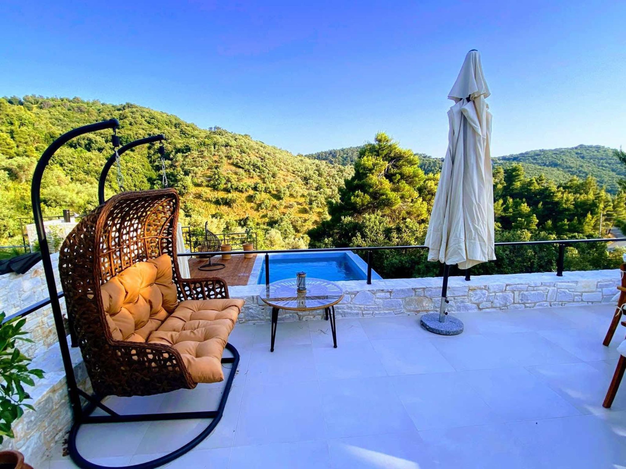 Villen mit privaten Pools und Meerblick Skiathos-Image-tags.info