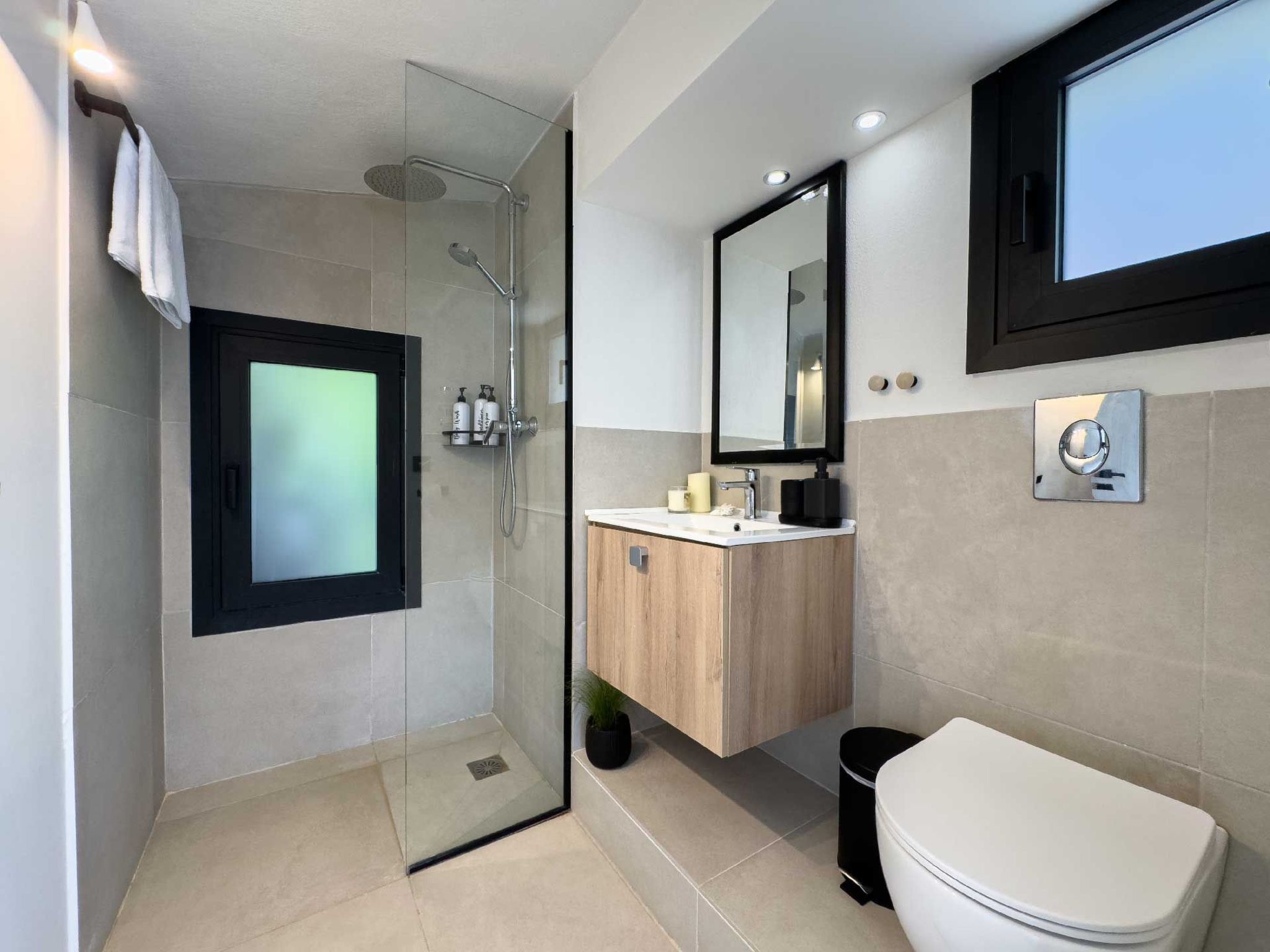 Villen mit privaten Pools und Meerblick Skiathos-Image-tags.info