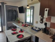 Knusse studio aan zee op Skiathos – 450m van het strand - thumbnail 1