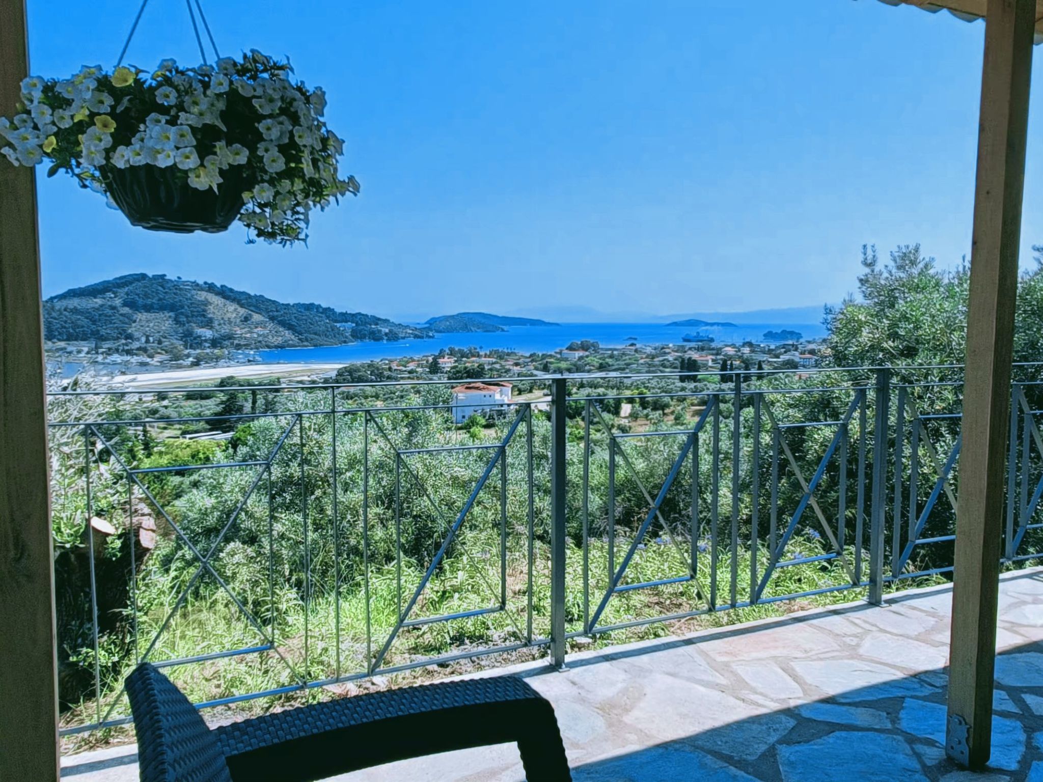 SkyFrame Villa mit atemberaubendem Blick auf das Meer...-Buiten