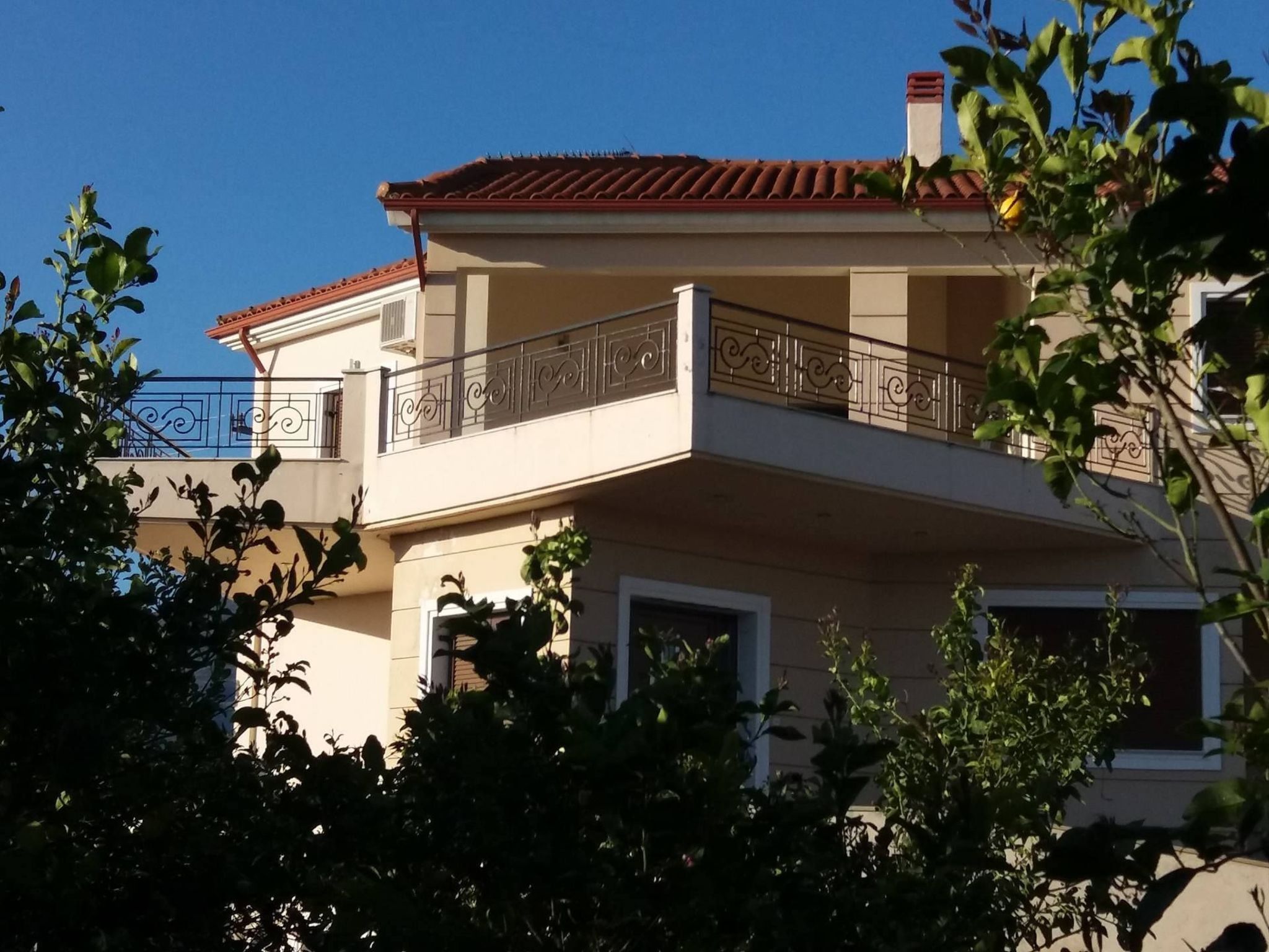 Villa "Dimitris" mit Blick auf das Wasser-Buiten