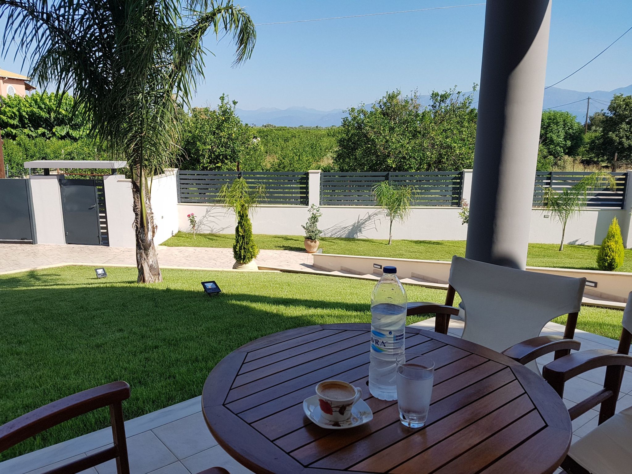 Villa "Dimitris" mit Blick auf das Wasser-Buiten