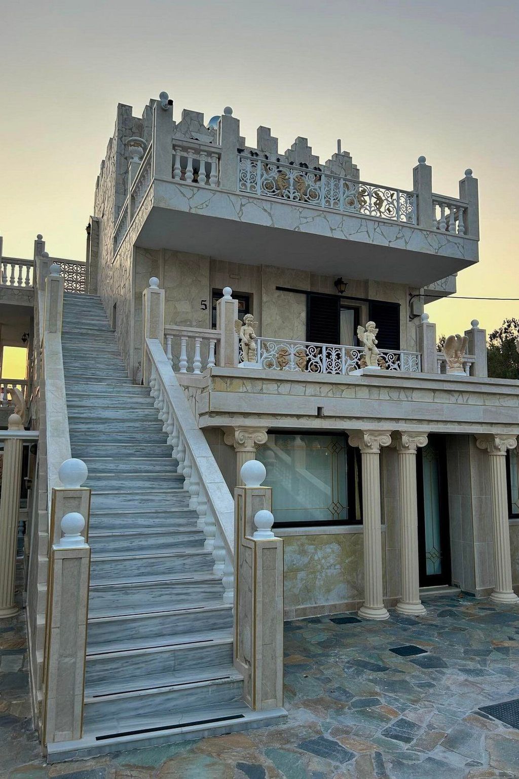 Castellino-Studios-Binnen