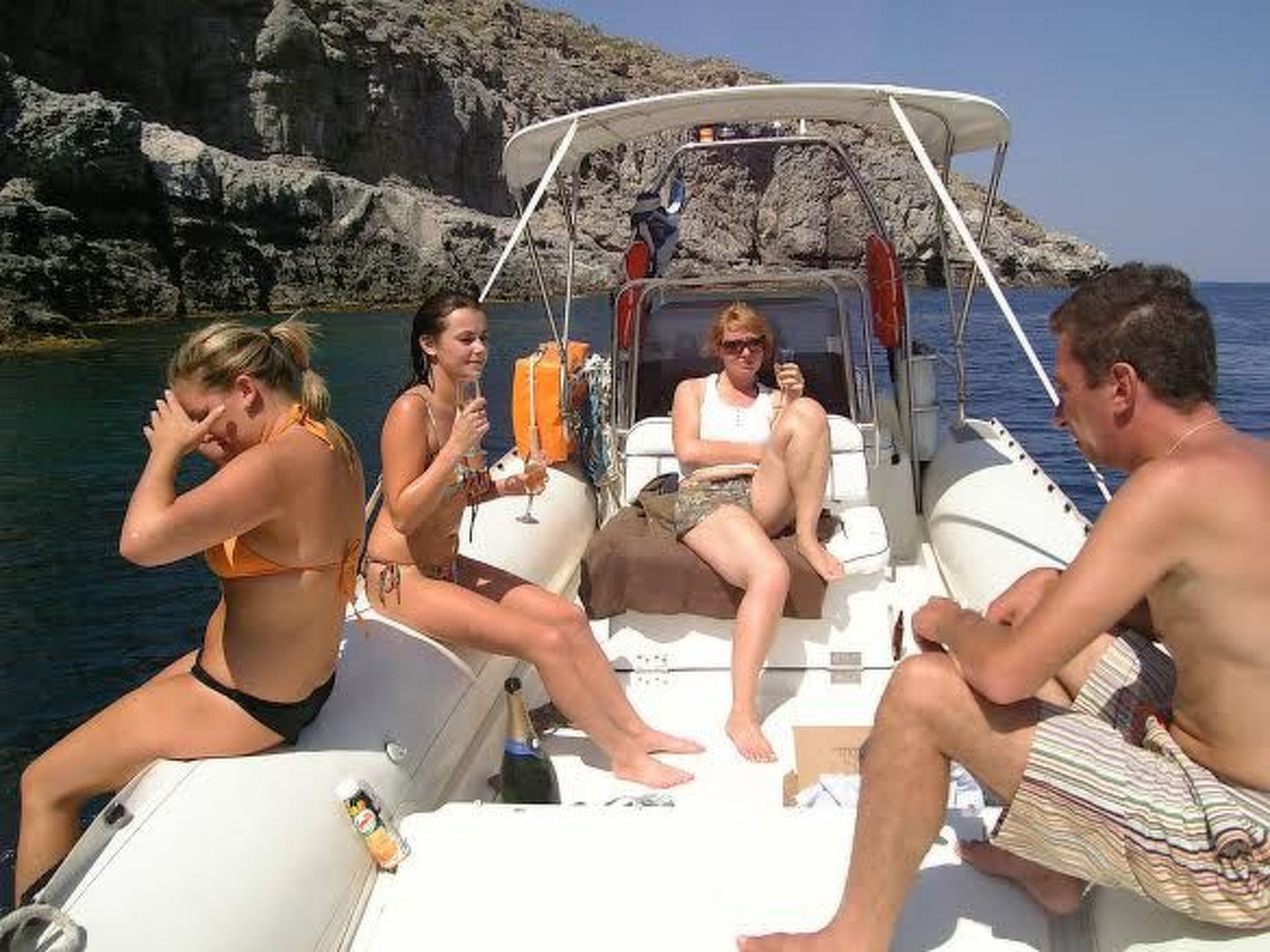 Haus in Kolympia mit Parkplatz und Bergblick-Image-tags.info