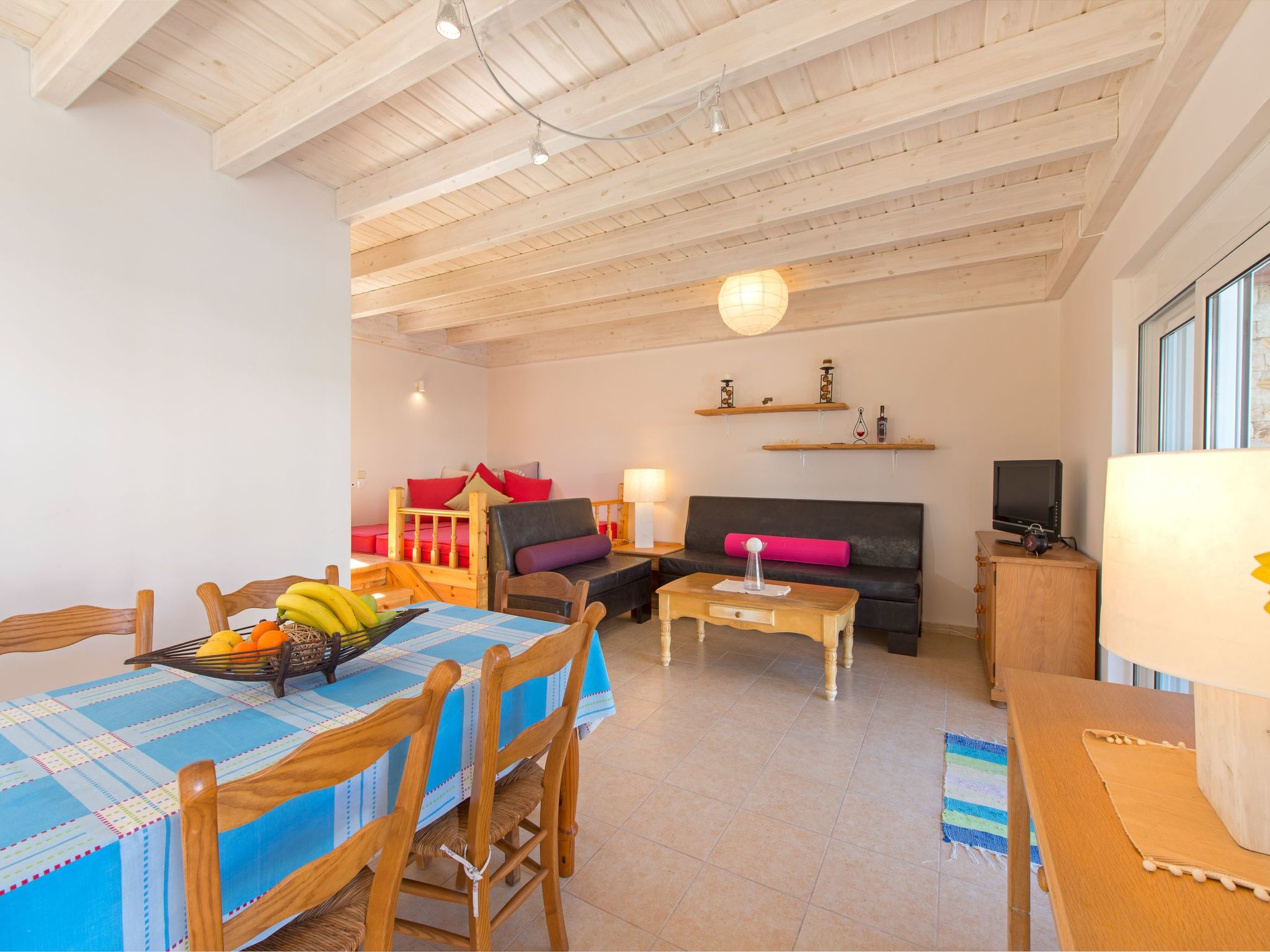 Haus in Kolympia mit Garten und schöner Aussicht-Image-tags.info