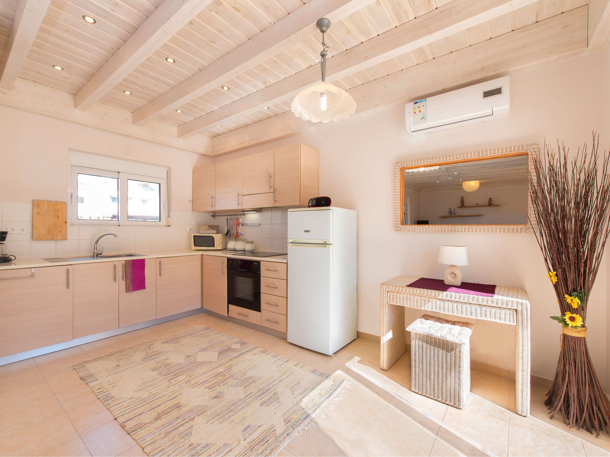 Haus in Kolympia mit Garten und schöner Aussicht-Image-tags.info