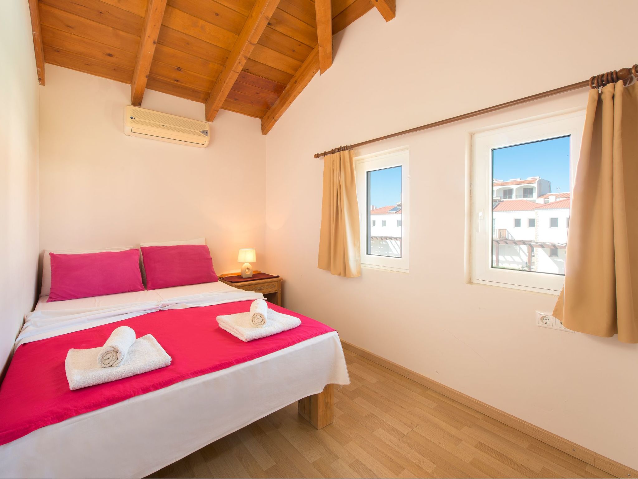 Haus in Kolympia mit Garten und schöner Aussicht-Image-tags.info