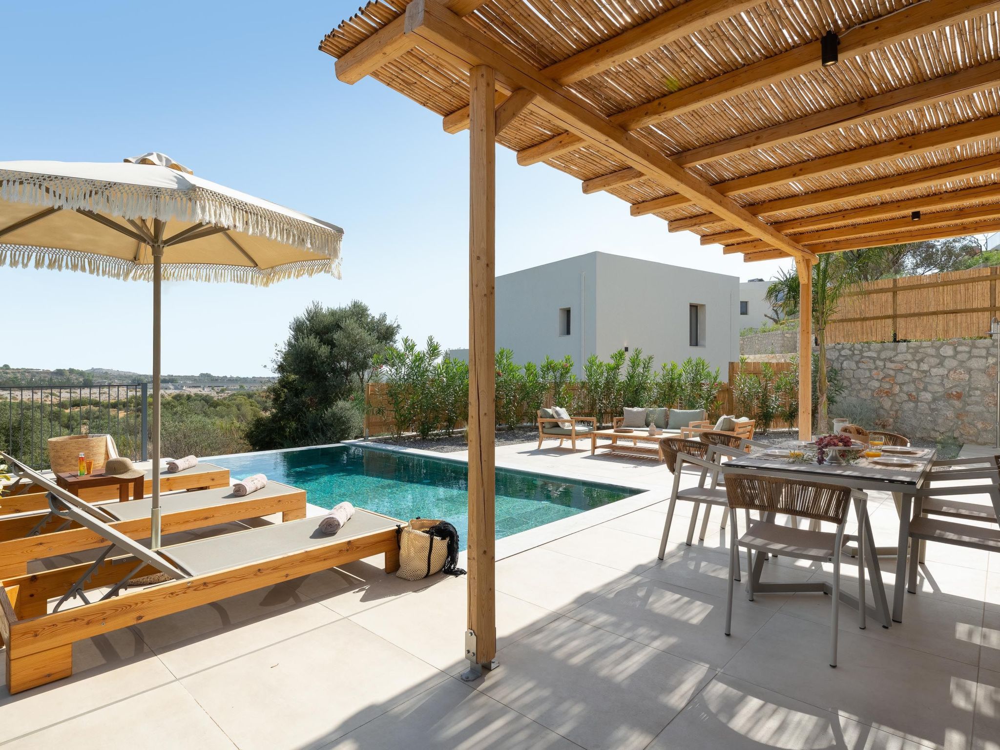 Massari-Hügel - Rocamar-Dehors