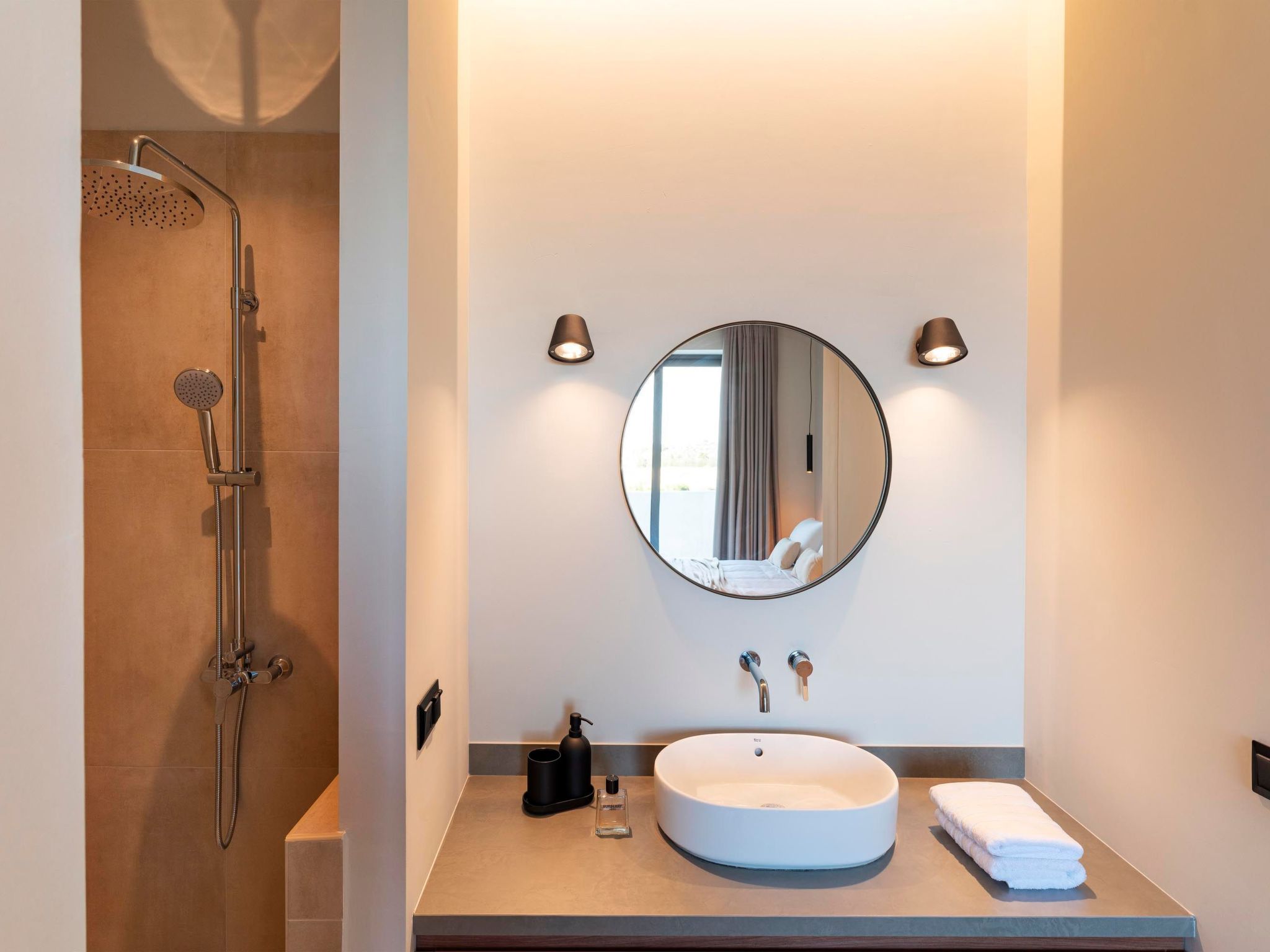 Massari Hills-Massari Breeze-Dedans