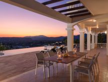 Villa Kamos in Archangelos
