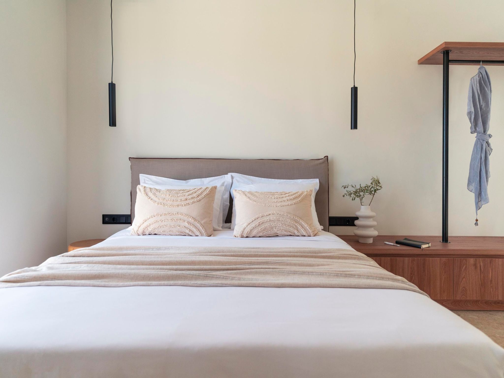 Massari Hills- Mer Armie-Dedans