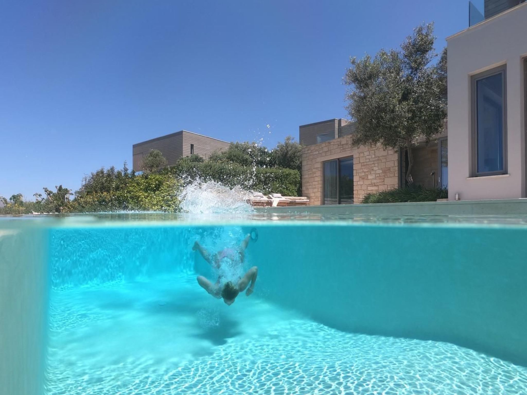 "Villa Charisma" mit eigenem Pool-Binnen