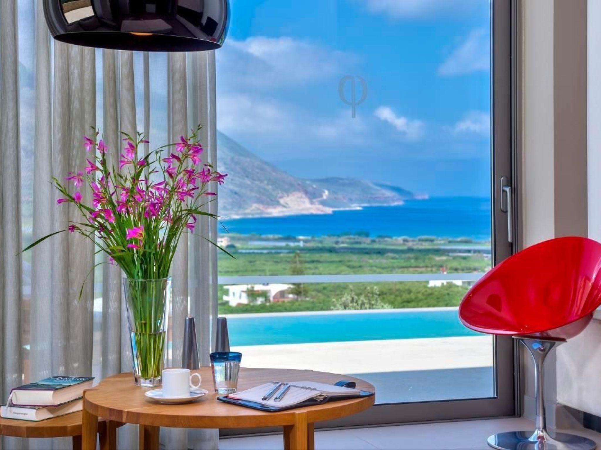 "Villa Charisma" mit eigenem Pool-Binnen