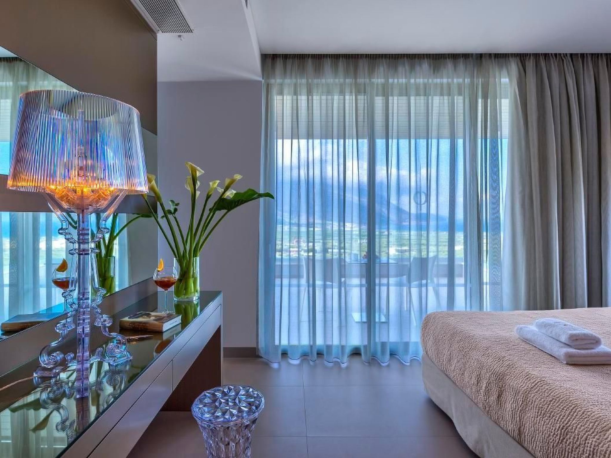 "Villa Charisma" mit eigenem Pool-Binnen