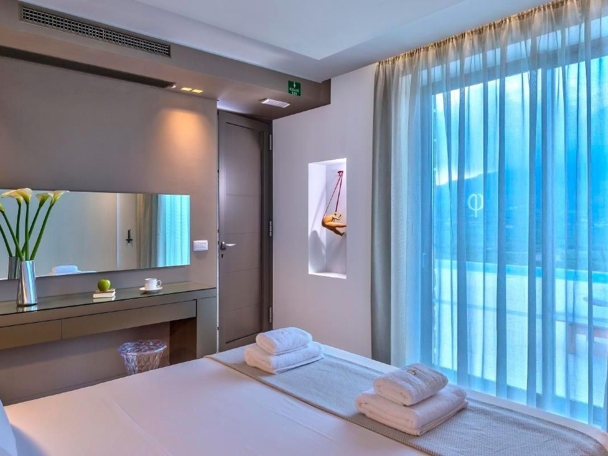 "Villa Charisma" mit eigenem Pool-Binnen