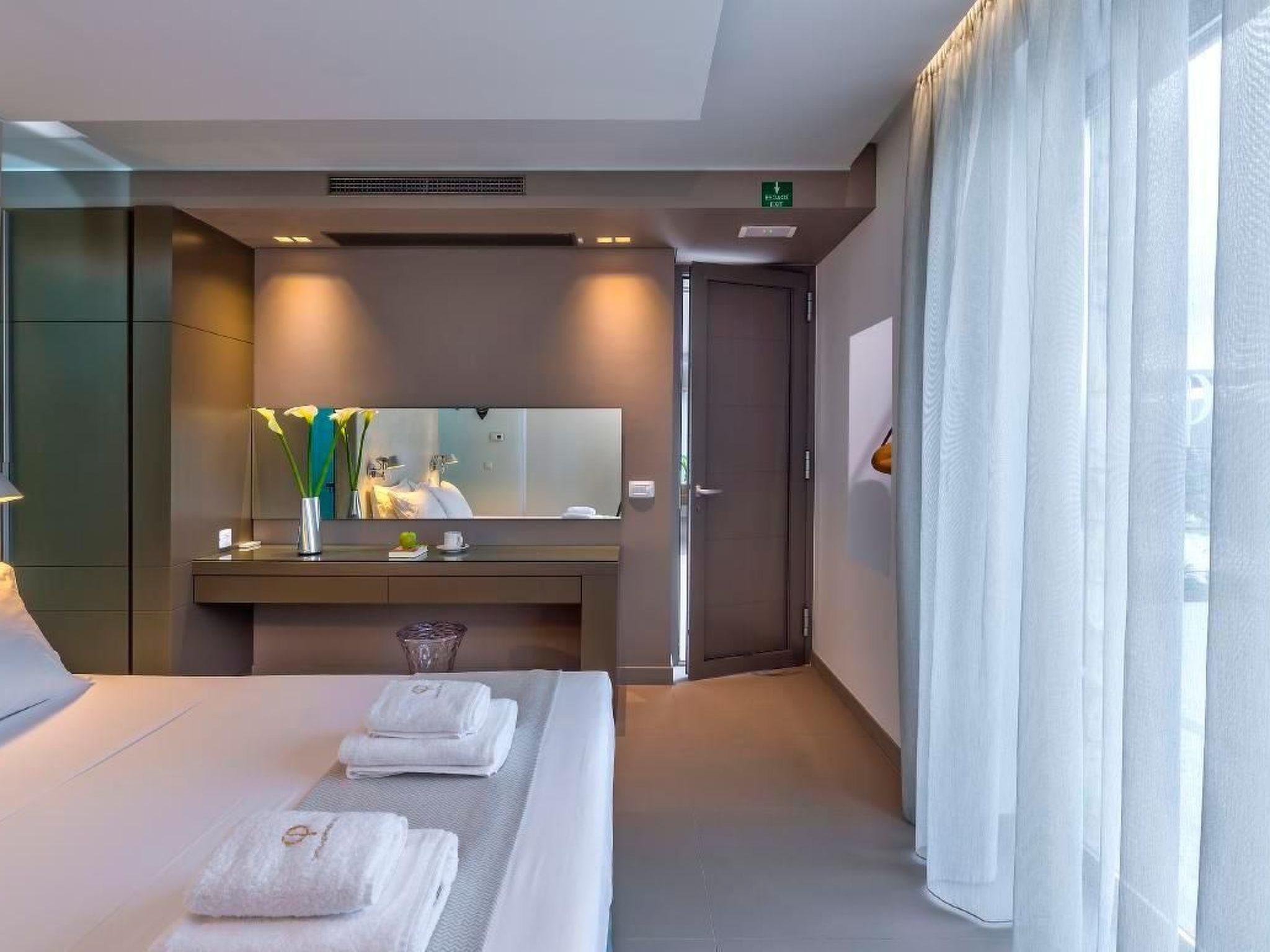 "Villa Charisma" mit eigenem Pool-Binnen