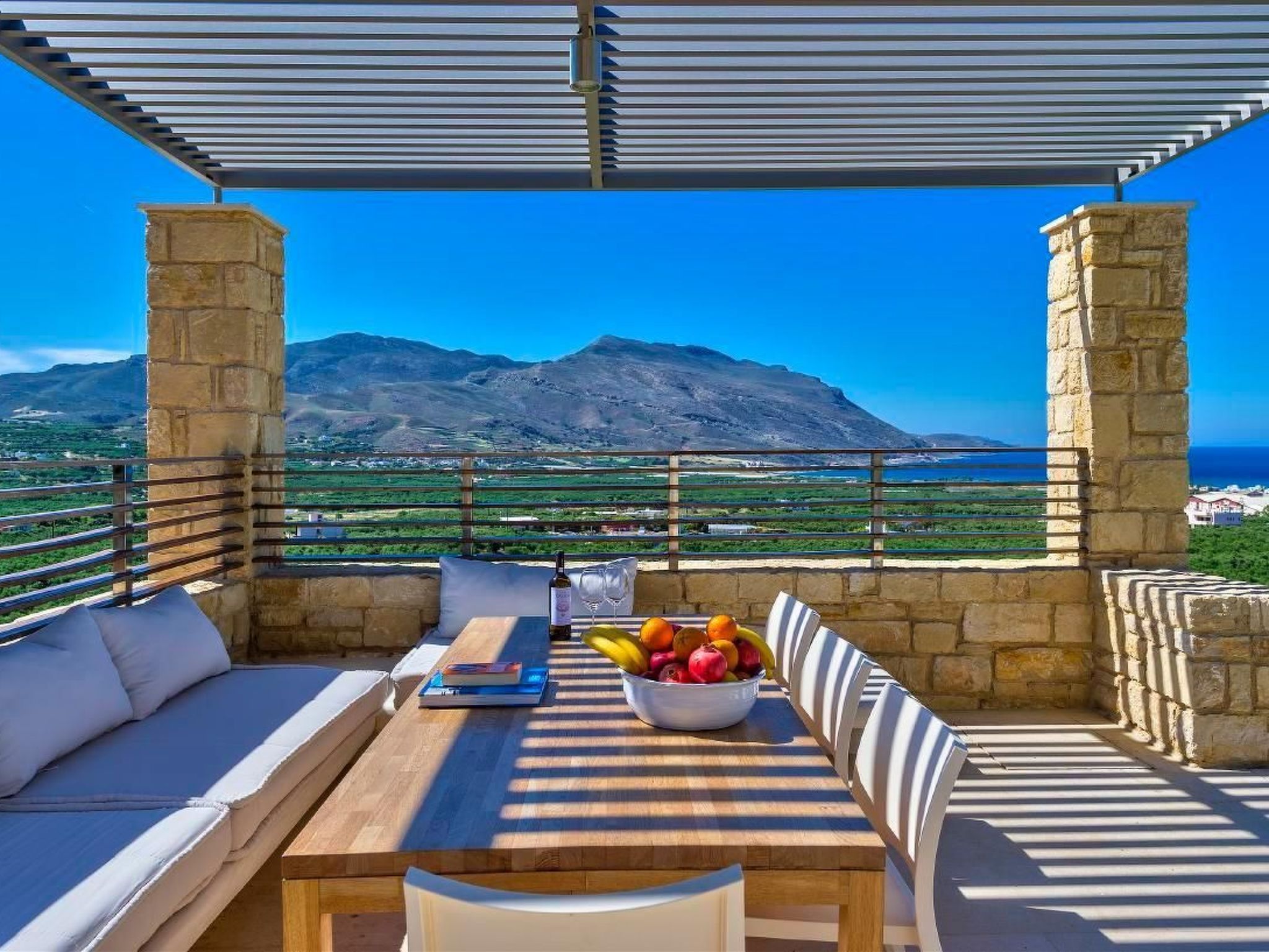 "Villa Charisma" mit eigenem Pool-Binnen