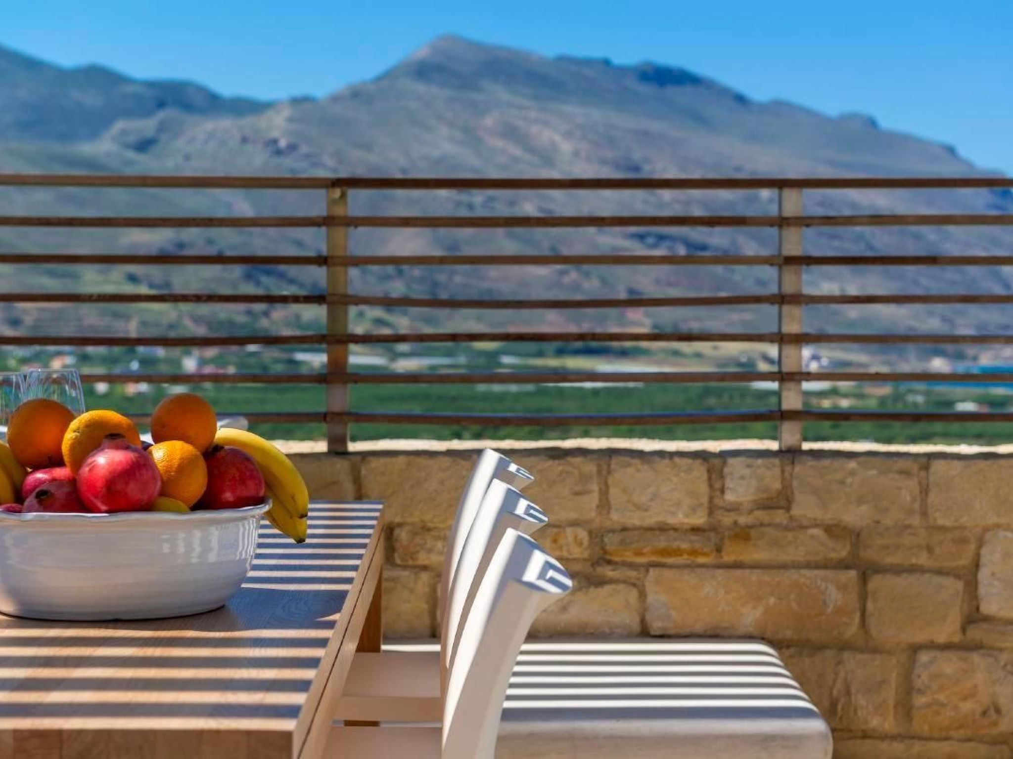 "Villa Charisma" mit eigenem Pool-Binnen