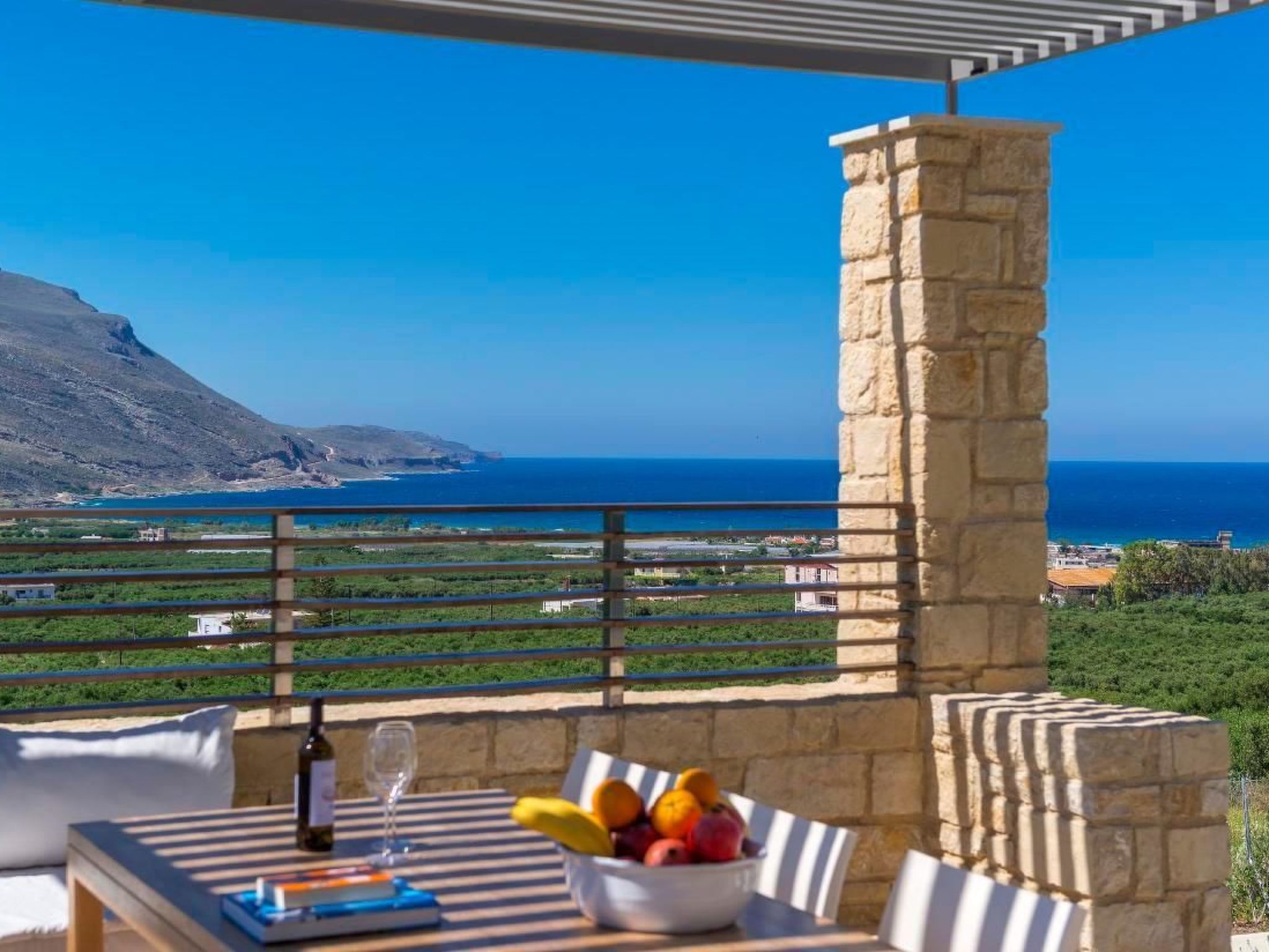 "Villa Charisma" mit eigenem Pool-Binnen