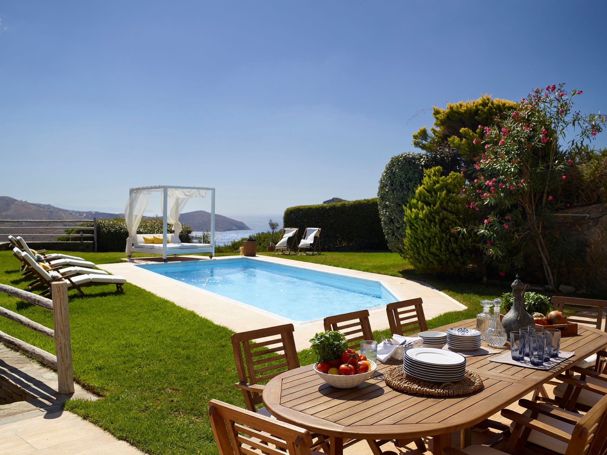 Villa mit Blick auf das Wasser-Binnen
