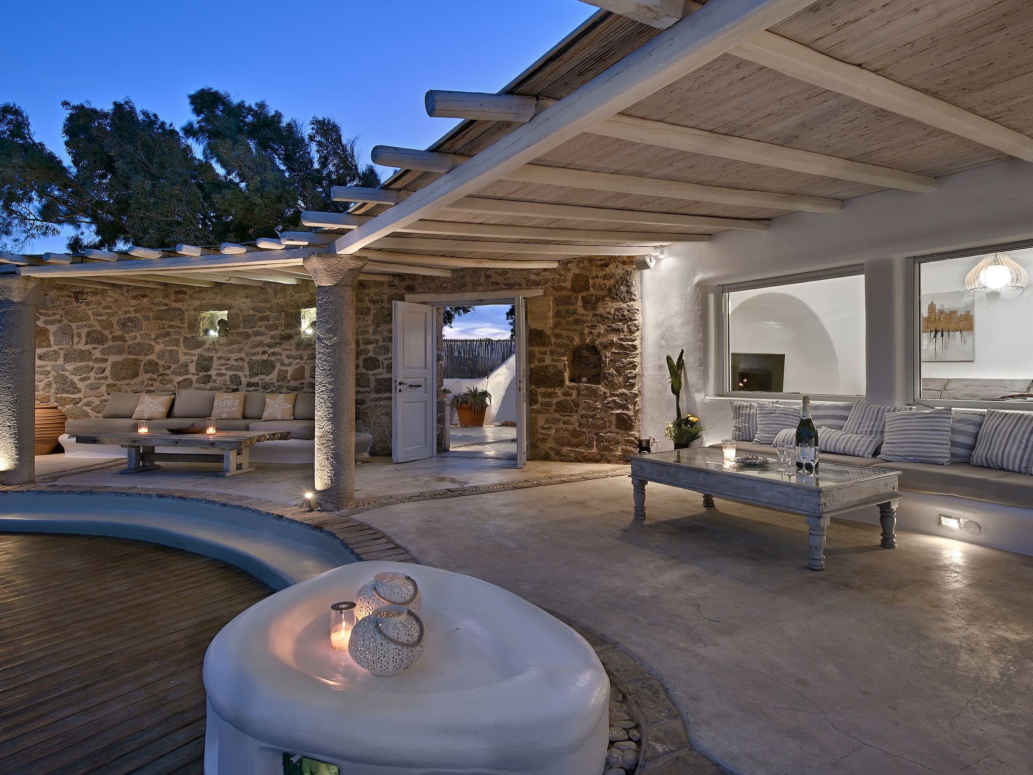 "Paraga Villa 1" mit Whirlpool-Dedans