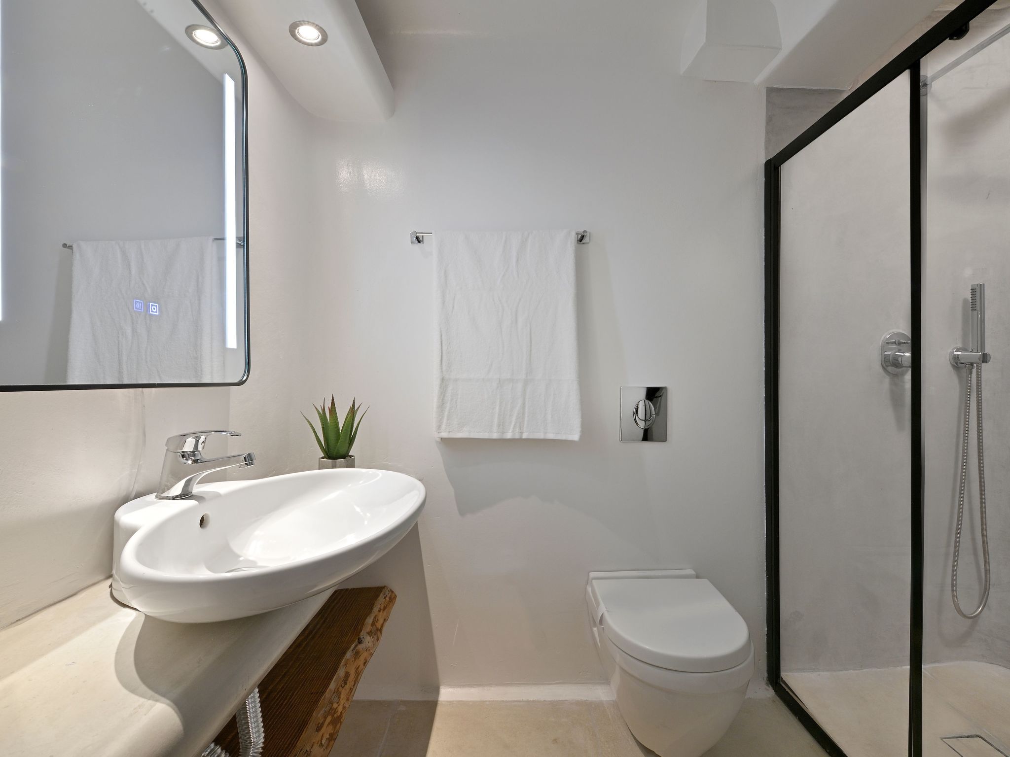 "Paraga Villa 1" mit Whirlpool-Dedans