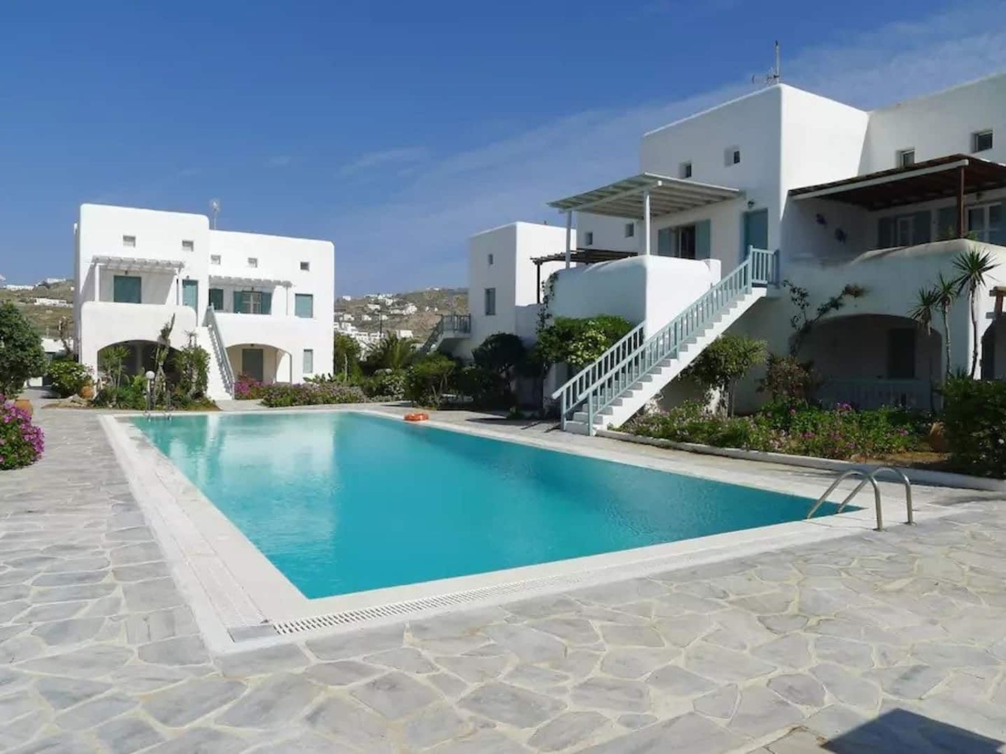 "Mykonian Aroma" mit Pool-Dehors