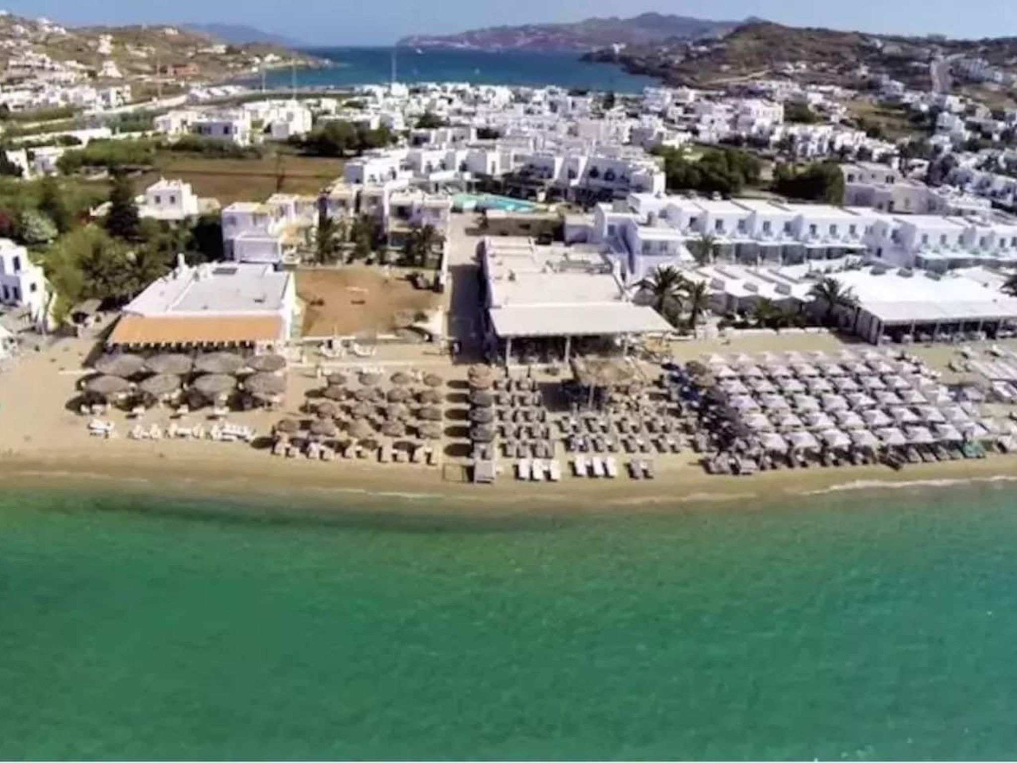 "Mykonian Aroma" mit Pool-Dehors