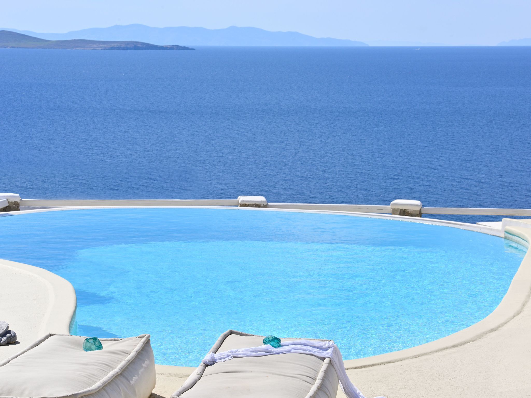 Wunderschöne Villa mit Meerblick und Infinity-Po-Binnen