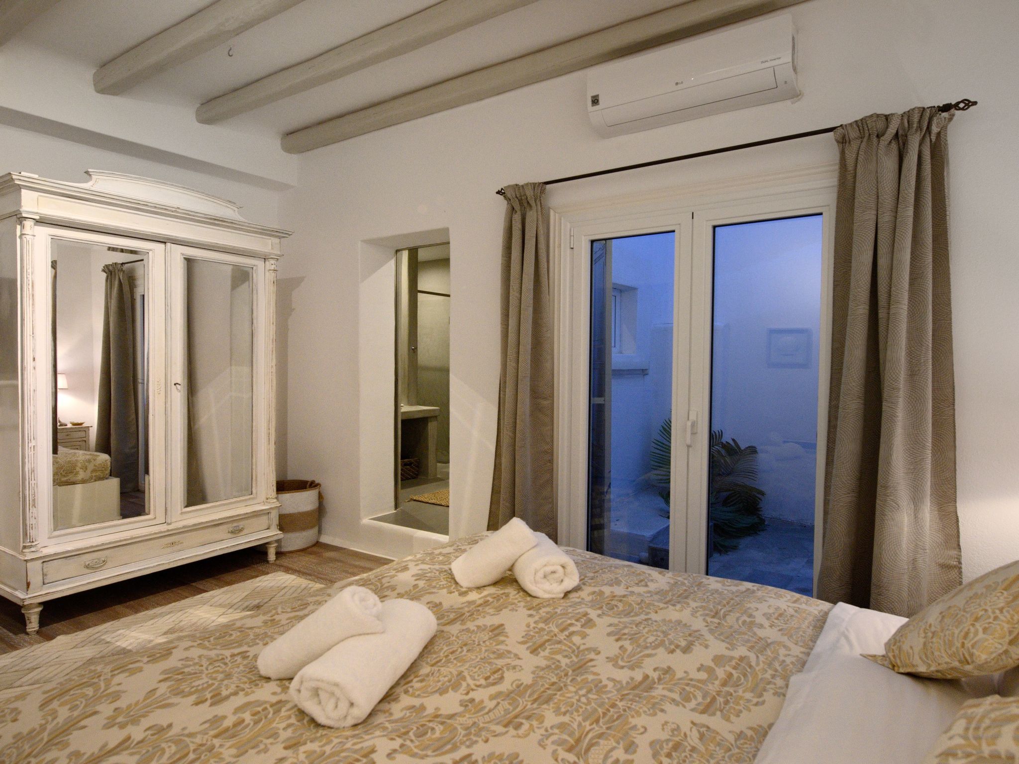 Wunderschöne Villa mit Meerblick und Infinity-Po-Binnen