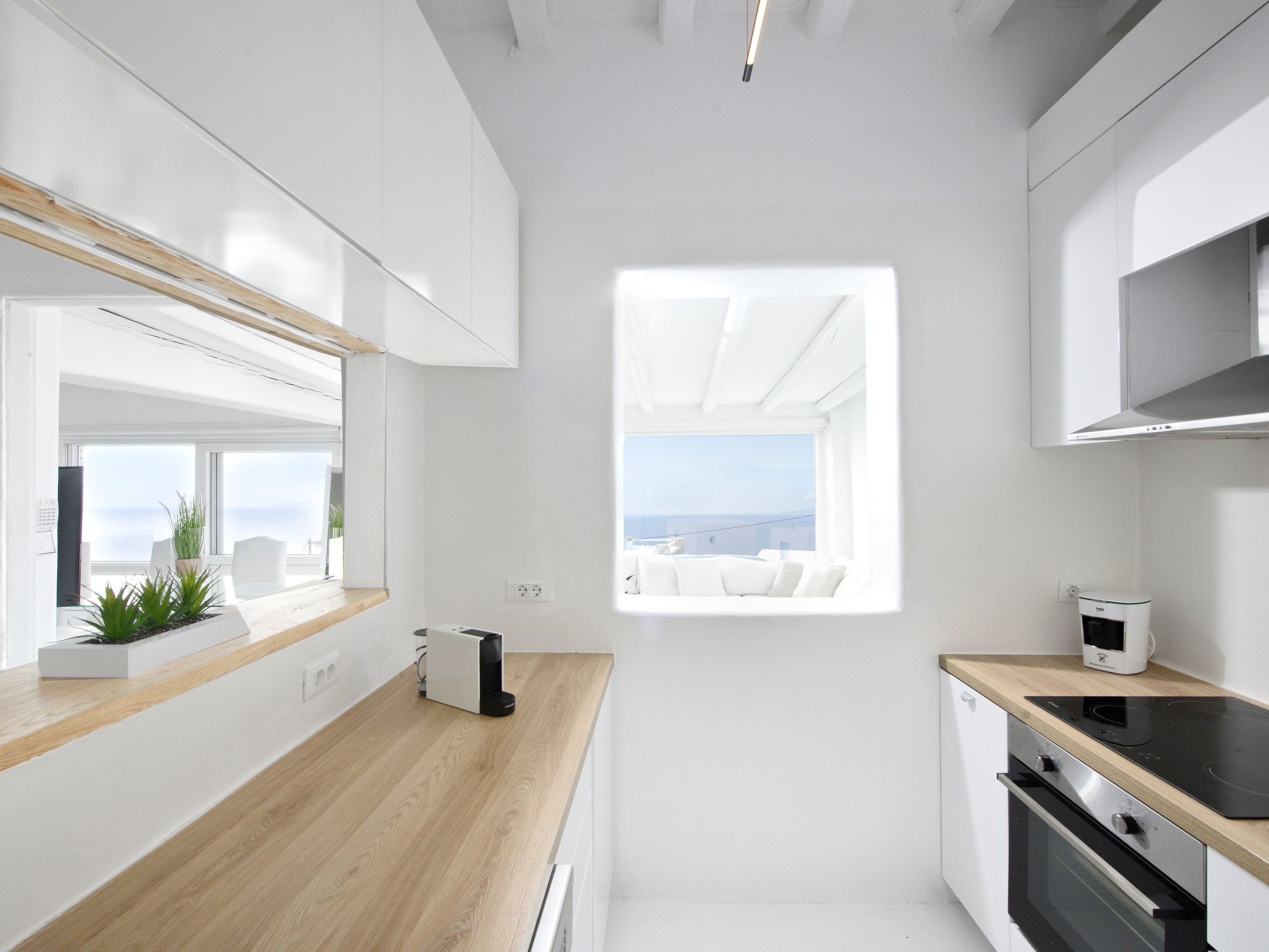 SUPERB BEACH ACCESS LUXURY SEA VILLA POOL by Calypso Sunset-Binnen