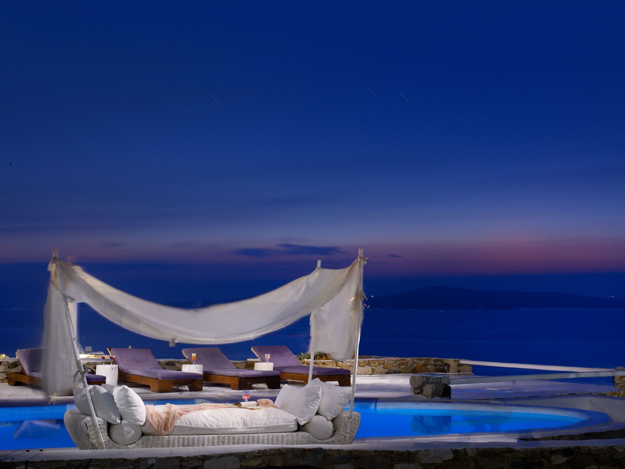 SUPERB BEACH ACCESS LUXURY SEA VILLA POOL by Calypso Sunset-Binnen