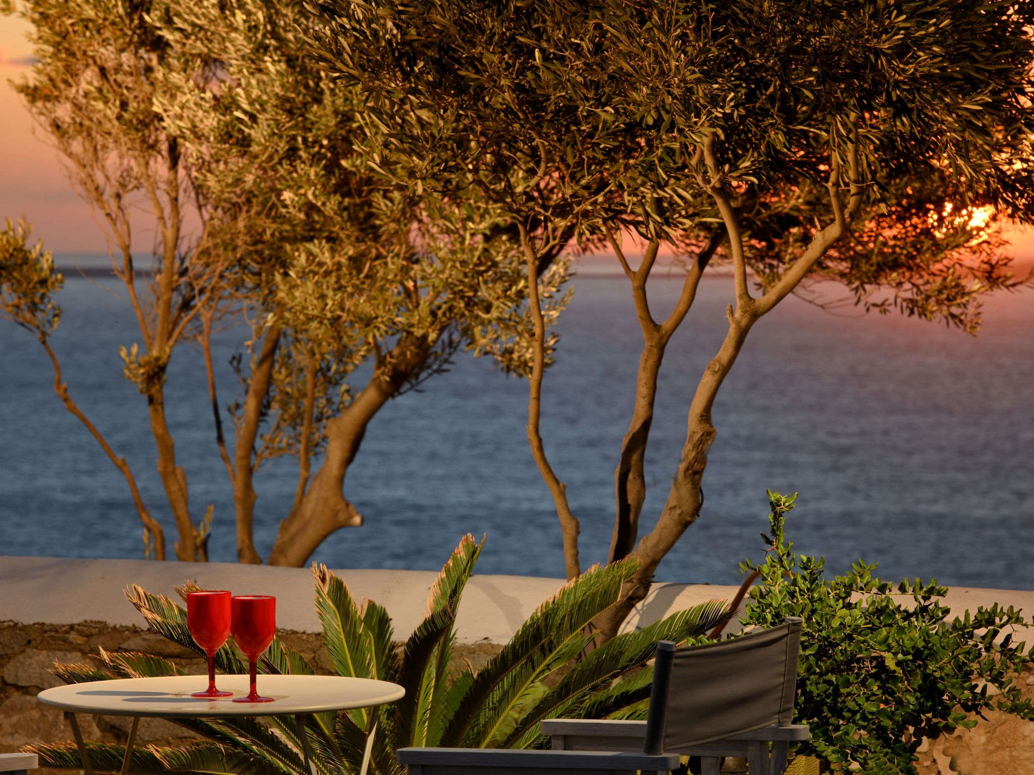 SUPERB BEACH ACCESS LUXURY SEA VILLA POOL by Calypso Sunset-Binnen