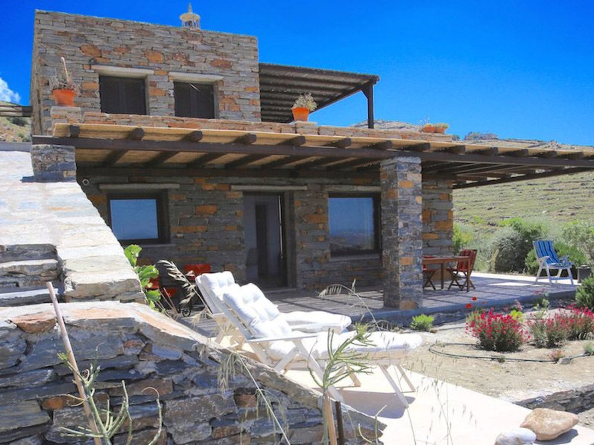 Ruhig gelegene Wohnung mit Meerblick an einem abgelegenen Strand-Image-tags.info