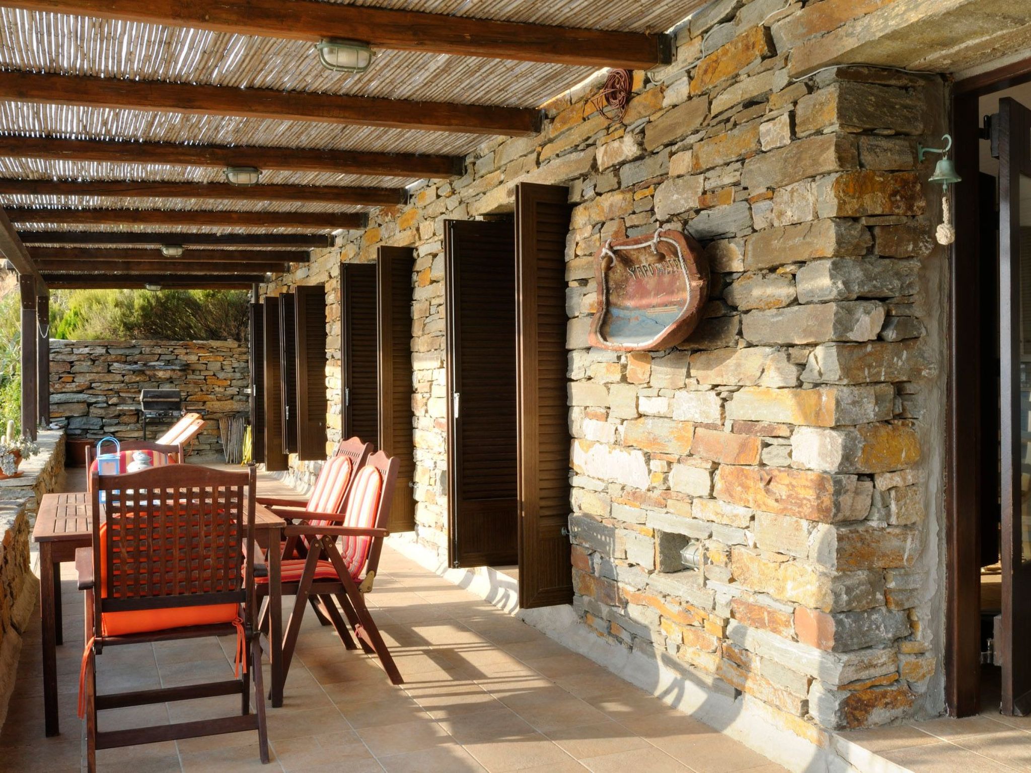 Luxuriöse, ruhige Wohnung direkt am Meer - Privatstrand-Buiten