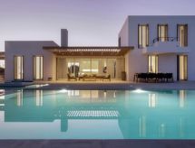Villa Elesia I: Direct aan Zee op Paros met Privézwembad voor 9 Personen - thumbnail 1
