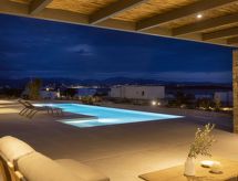 Villa Celestial I: Elegant design aan zee op Paros - thumbnail 4
