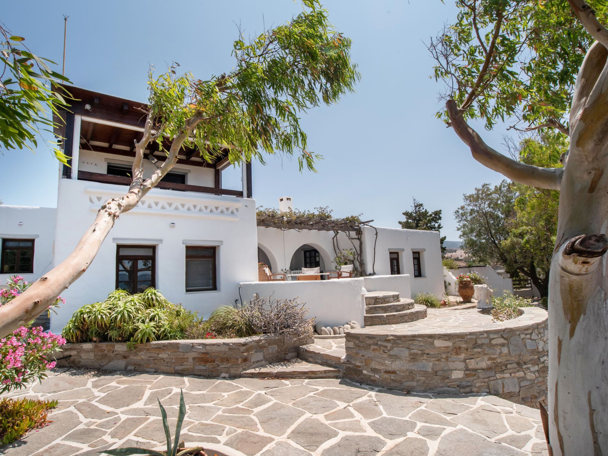 Die Villa und das Atelier des Bildhauers-Drinnen