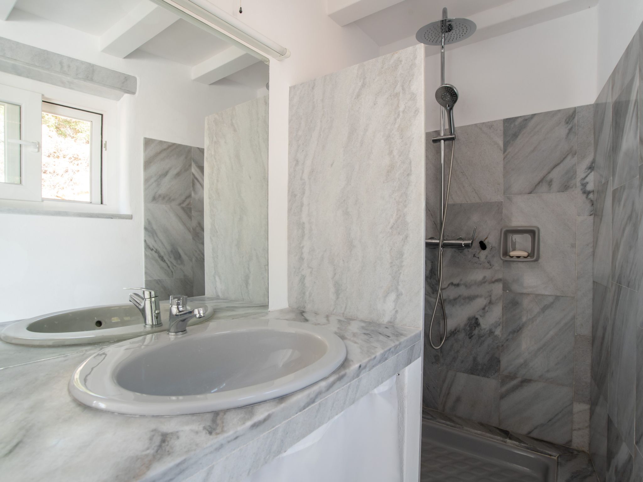 Die Villa und das Atelier des Bildhauers-Drinnen