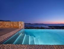 Design villa met privézwembad en panoramisch uitzicht op Paros - thumbnail 3
