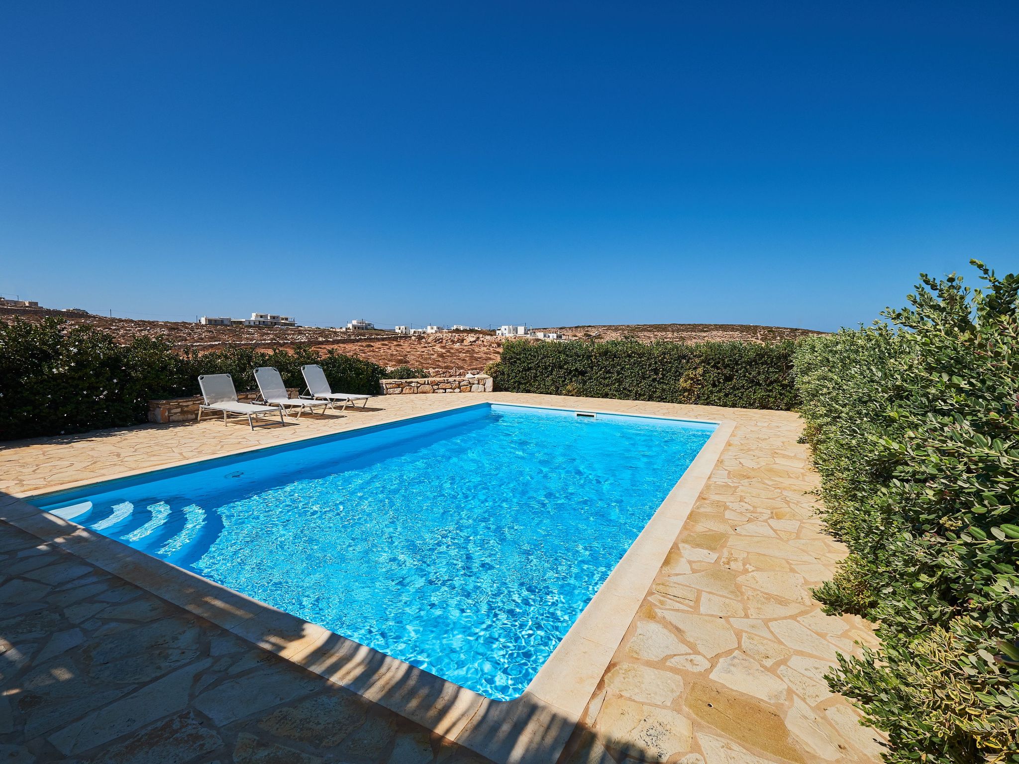 Große, komfortable Pool-Villa, Strand zu Fuß erreichbar — Pool Outdoor (3 of 33)