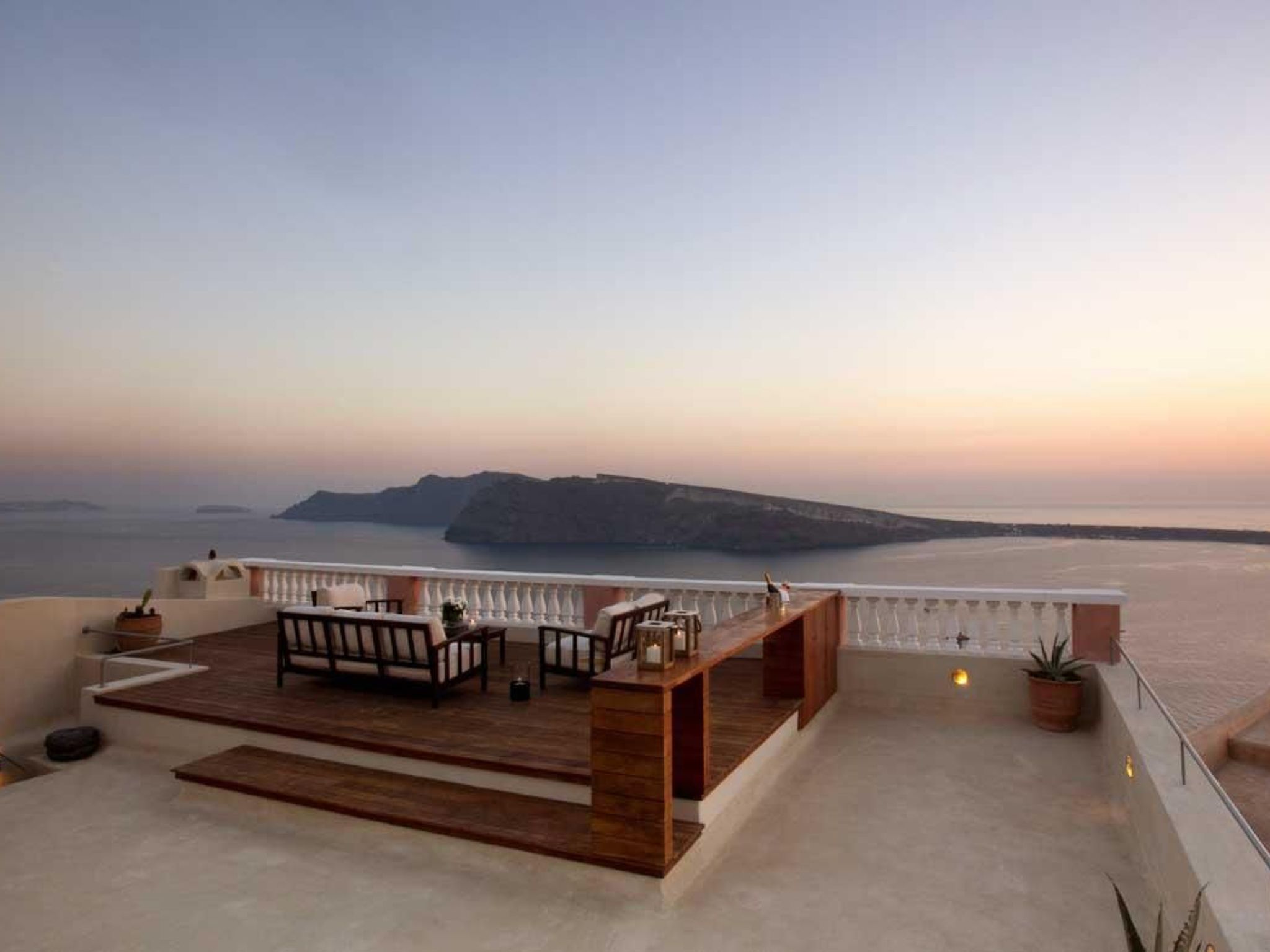 "Oia Mansion" mit Whirlpool